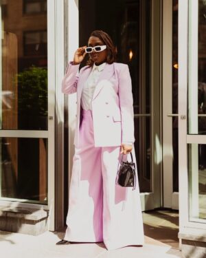 Ledisi Instagram - NYC Meetings n Stuff 
I don’t know what I’m doing but I’m here.✨

Fashion stylist: @mickeyboooom 
Photographer: @jqrvisions 
Hair: @iamstacygray 
Mua: @jonesforbeauty 
Stylist assistant: @yasmentyby 
Music (my mentor) @rahsaanpatterson
#goodlife #ledisi #fashion #fashionweek #nyfw