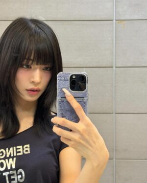 Lee Chae-young Instagram - 🐾