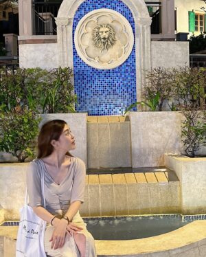 Lee Ha-na Instagram - art is the journey of a free soul🤍

동지들~~ 망구 가족들과 여행중이라 글이 늦었네🎐🎐
모두 축하 너무너무 고마워요☺️☺️

would you like to congratulate to me?
Thank you so much all of you there🤍🕊️🕊️