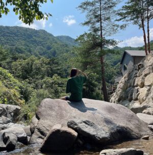 Lee Ha-na Instagram - last vacation days
photo by 새언니🧚
동지들 여름 잘 마무리 해요 ◡̈ 🤍