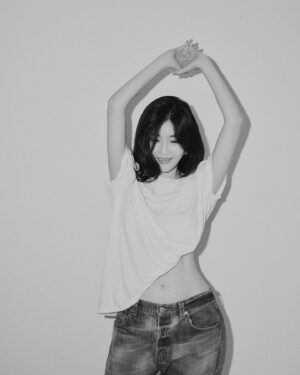 Lee Hae-ri Instagram - -사진 많음 주의-

새 소속사에서 새로운 분들과 함께하게 되었어요!!
앞으로의 다비치 활동이 설레고 기대됩니다아아
열심히 불태워볼게효❤️많관부