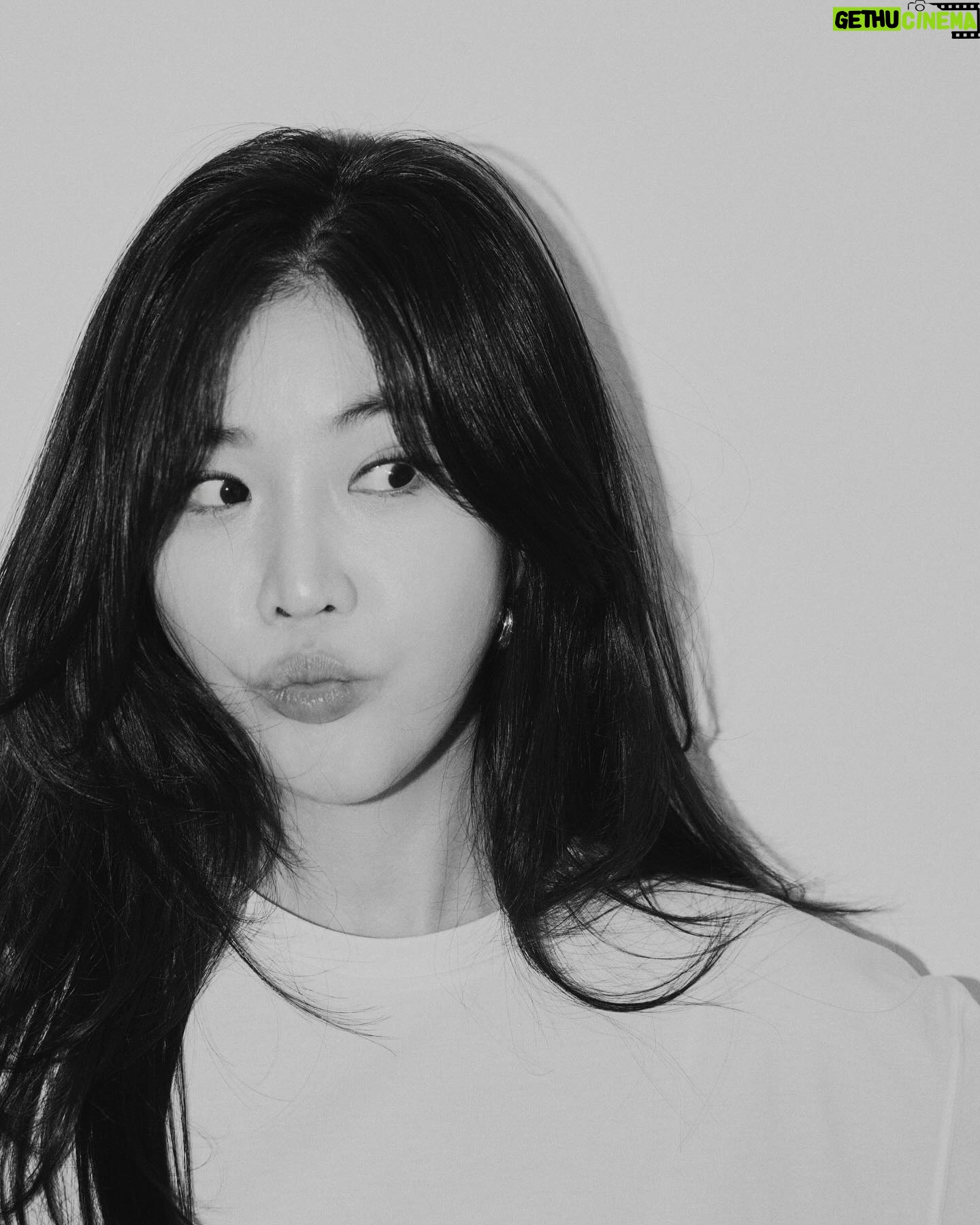 Lee Hae-ri - 39.4K Likes - -사진 많음 주의-
새 소속사에서 새로운 분들과 함께하게 되었어요!!
앞으로의 다비치 활동이 설레고 기대됩니다아아
열심히 불태워볼게효❤️많관부