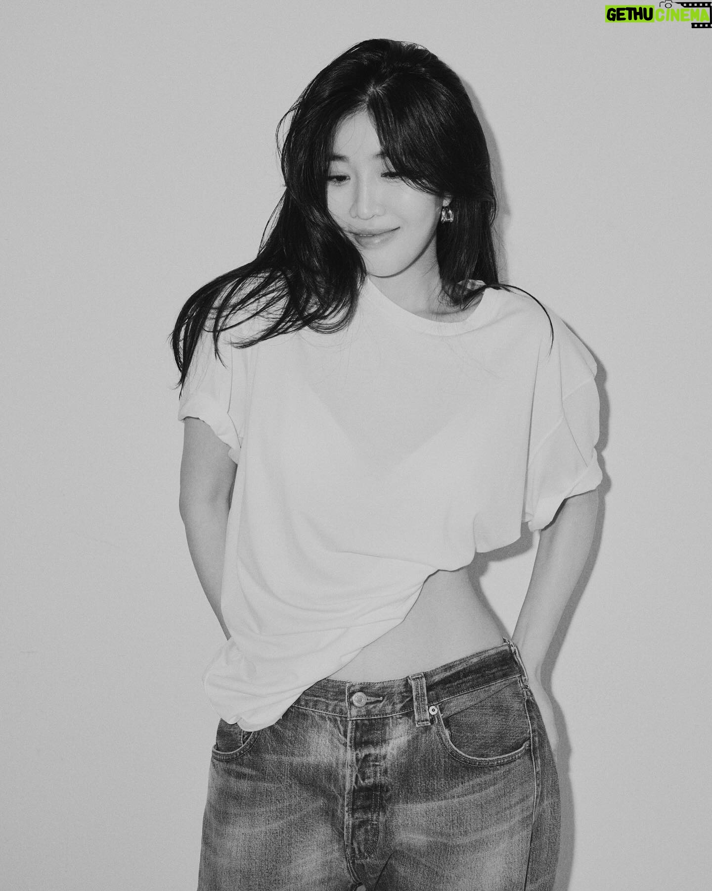 Lee Hae-ri - 39.4K Likes - -사진 많음 주의-
새 소속사에서 새로운 분들과 함께하게 되었어요!!
앞으로의 다비치 활동이 설레고 기대됩니다아아
열심히 불태워볼게효❤️많관부