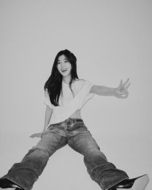 Lee Hae-ri Instagram - -사진 많음 주의-

새 소속사에서 새로운 분들과 함께하게 되었어요!!
앞으로의 다비치 활동이 설레고 기대됩니다아아
열심히 불태워볼게효❤️많관부