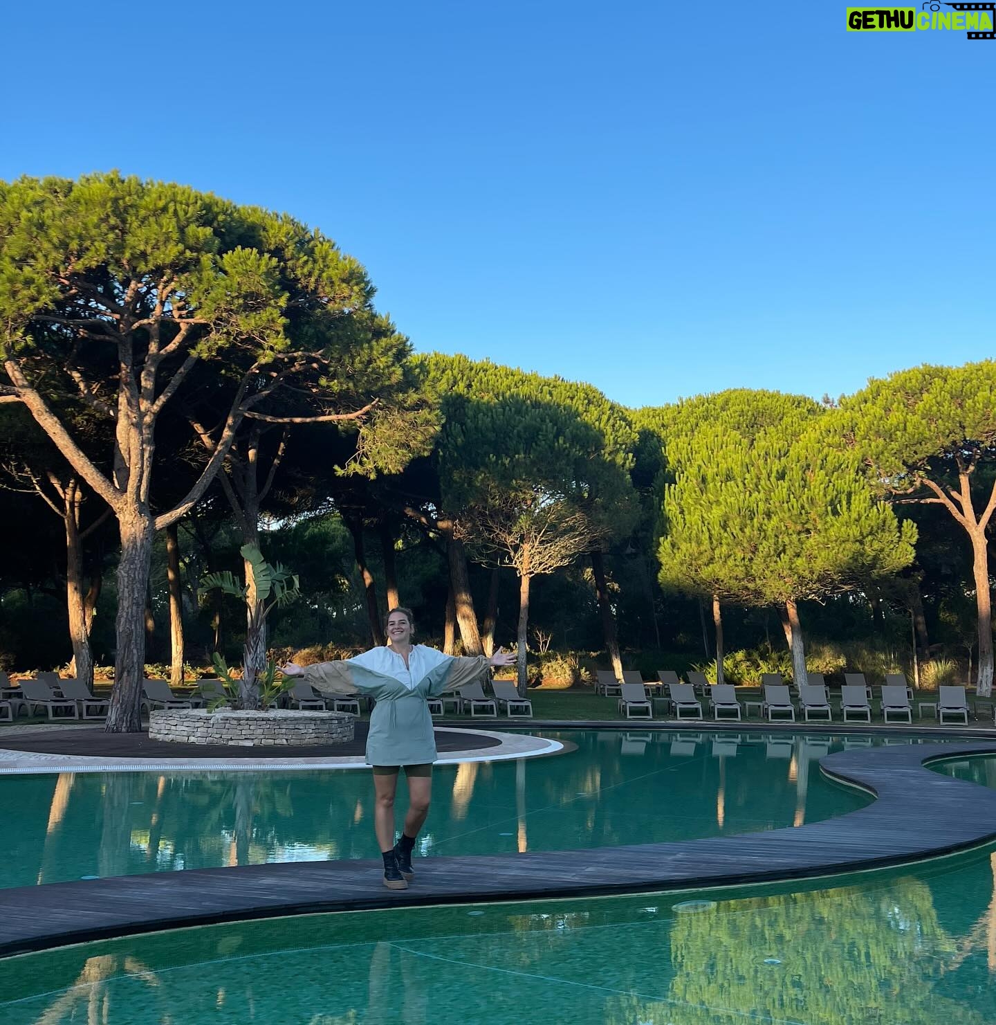 Leonor Seixas - 1.8K Likes - Weekend de sonho!!!! Thank u @sheratoncascais e @global__influence
Foi tudo perfeito, desde as pessoas, ao quarto, a comida, o ambiente! ☀️🫧 Até ja 🌳#sheratoncascais #sheratoncascaislife