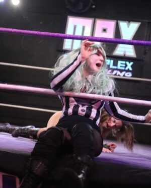 Leva Bates Instagram - When you call Carl the Ref ‘Bob’ so much that a “Let’s go, Bob” chant happens! As Beetlejuice, you can see I was thrilled 🤣

Also the move that got me to this point! 

Courtesy of @bripulver for @mpxwrestling.
#beetlejuice #beetlejuicebeetlejuice