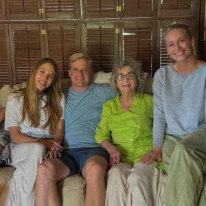 Leven Rambin Instagram - Family >>> ❤️