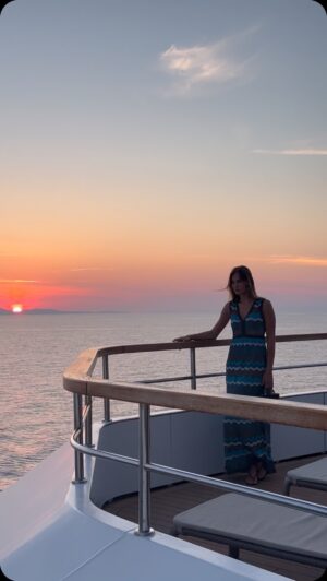 Lili Caneças Instagram - Perfection, the beauty of @anastasiadzyubaa and the sunset on board of @ritzcarltonyachtcollection Evrima.❤️
