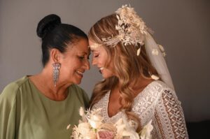 Liliana Almeida Instagram - Parabéns mãe! Vida longa e sempre de mãos dadas! 
Agradeço pela tua vida todos os dias. 
Deus te proteja e ilumine 

Amo-te ❤️