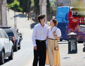 Lim La-la Instagram - 이탈리아 여행 브이로그 마지막편이 업로드 되었습니다!
여행 영상 쭉 보시면 아시겠지만 성격, 음식, 숙소, 여행스타일, 
거의 모든 취향이 다른 저희가 
이렇게 사랑을 이어오고 있다는 게 저희도 가끔 정말 신기한데요~!
근데 그 모든걸 이기는건 바로 
서로를 너무 너무 사랑하고 있다는 사실 그 하나인것 같아요. 
우리는 참 다르지만 
결국은 같은 곳을 바라보고 있는 느낌이랄까요? 
서로에게 완벽하진 않지만 맞추기 위해 
노력하는 모습만큼은 완벽한 것 같아요~! 

저희는 그저 평범한 커플이지만 
사랑을 나누고 있는 순간들이 모여 
저희를 특별하게 만들어주는 것 같아요. 
앞으로도 저희만의 방식으로 
예쁜사랑을 만들고 전하고 나누겠습니다❤️

As you watch our travel video, 
you'll probably notice that we are so different in almost 
every way—our personalities, food preferences, choices in accommodation, and even our travel styles. 
Sometimes, it's amazing to us too that we've managed to keep our love going for so long despite all these differences.

But in the end, the one thing that overcomes all of that is the simple fact that we love each other so, so much. 
We may be very different, but it feels like we're always looking in the same direction at the end of the day.

We might not be perfect for each other, 
but our effort to fit together is perfect.

Just like the unique journey we create together 
despite our differences, 
I hope we continue walking this path side 
by side for a long time❤️ Thank u to everyone😉

#엔조이커플 #enjoycouple #italy #travel
#couplegoals #couplephoto