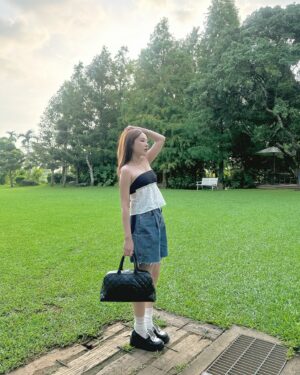 Lin Hana Instagram - 自己不對自己好一點，誰來？？
#子珊穿搭
上衣 @squarebear.thelabel 
褲子 @pimgo.tw
#ootdfashion#style#穿搭日常分享
#ootd#wiwt#ootdfashion#穿搭日常