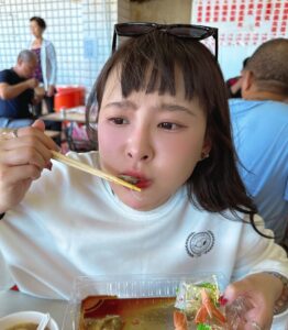 Actress Lin Hana HD Instagram Photos and Wallpapers September 2024