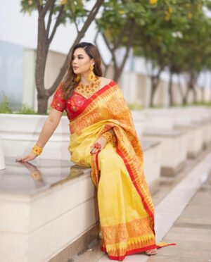 Lin Laishram Instagram - Mantri has been mastering the art of designing traditional Manipuri wear for years. His debut saree collection is nothing short of breathtaking, and as a lover of handloom, I couldn’t help but fall in love with this stunning piece I’m wearing.
Congratulations Mantri ❤️❤️❤️

Designer: @wangkheiphee_mantris_handloom 
Hmu : @rejoice_singh @simizz_makeover 
Asst by : @work_jojo 
Stylist: @stylebymarcee 
Asst by : @bon_lennnn @sumitkumarr13
Jewellery : @manibazar
Photo : @pandirajphotographia