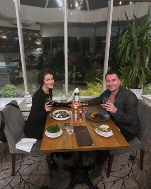 Linsey Godfrey Instagram - What a welcome to Ireland this one gave me 💚
Thank you @kilkeacastle 🏰 ✨
Repost from @kevinjryan
•
Such a special stay at @kilkeacastle This castle is an hour outside of Dublin and you feel like your in the middle of nowhere. So beautiful, quiet and the restaurant and Spa are just incredibly perfect. The grounds, rooms and overall experience is beyond what we expected! Big thank you to @cashman.christy , Aidan and all the staff that took so much care of us during our stay. We’ll definitely be seeing you guys again! There’s a reason this place is 5 stars and they all shine brightly! You should also have a read of Christy Cashman’s latest book ‘The Truth About Horses’ which is a pretty brilliant read!! #thetruthabouthorses #kilkeacastle #christycashman #christycashmanauthor