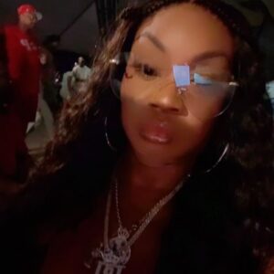Lisa Brown Instagram - #Being Unbothered Really Bother TF Out Of People‼️🤗