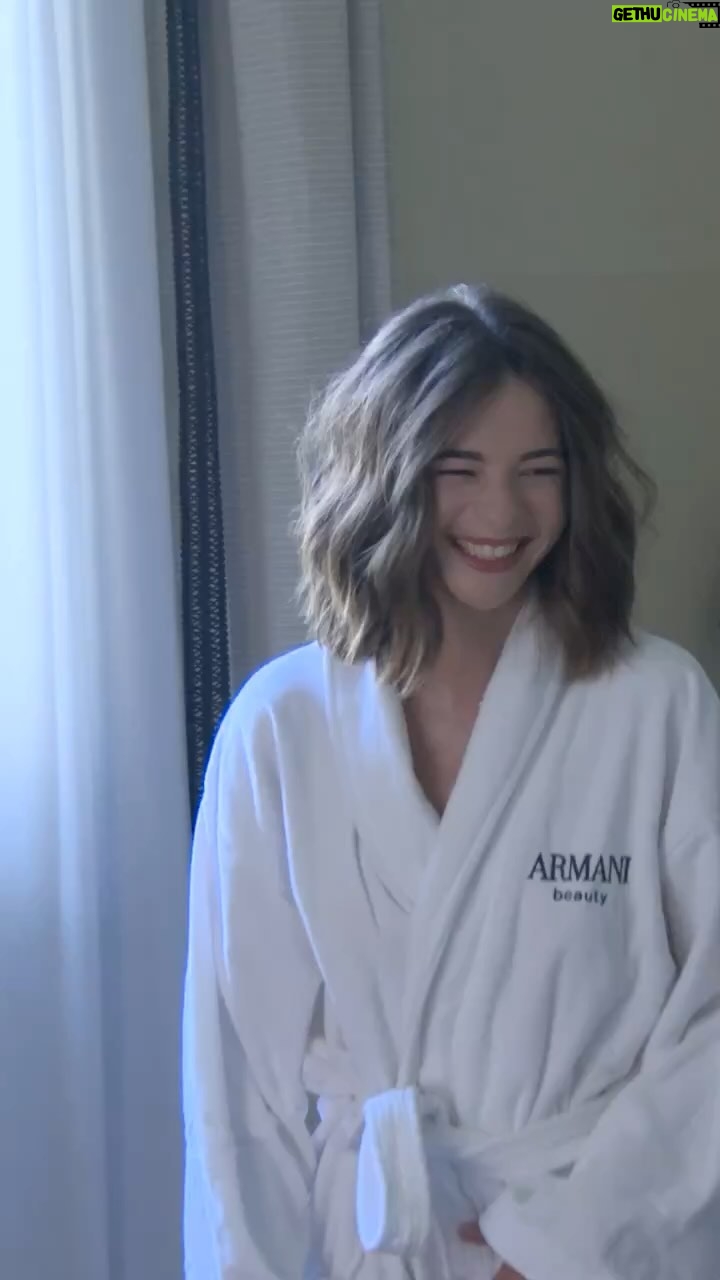 Lisa-Marie Koroll - 1.6K Likes - Anzeige|✨🖤 Celebrating film and cinema at the 81. @labiennale - Thanks to @armanibeauty for making this moment unforgettable! #armanimakeup