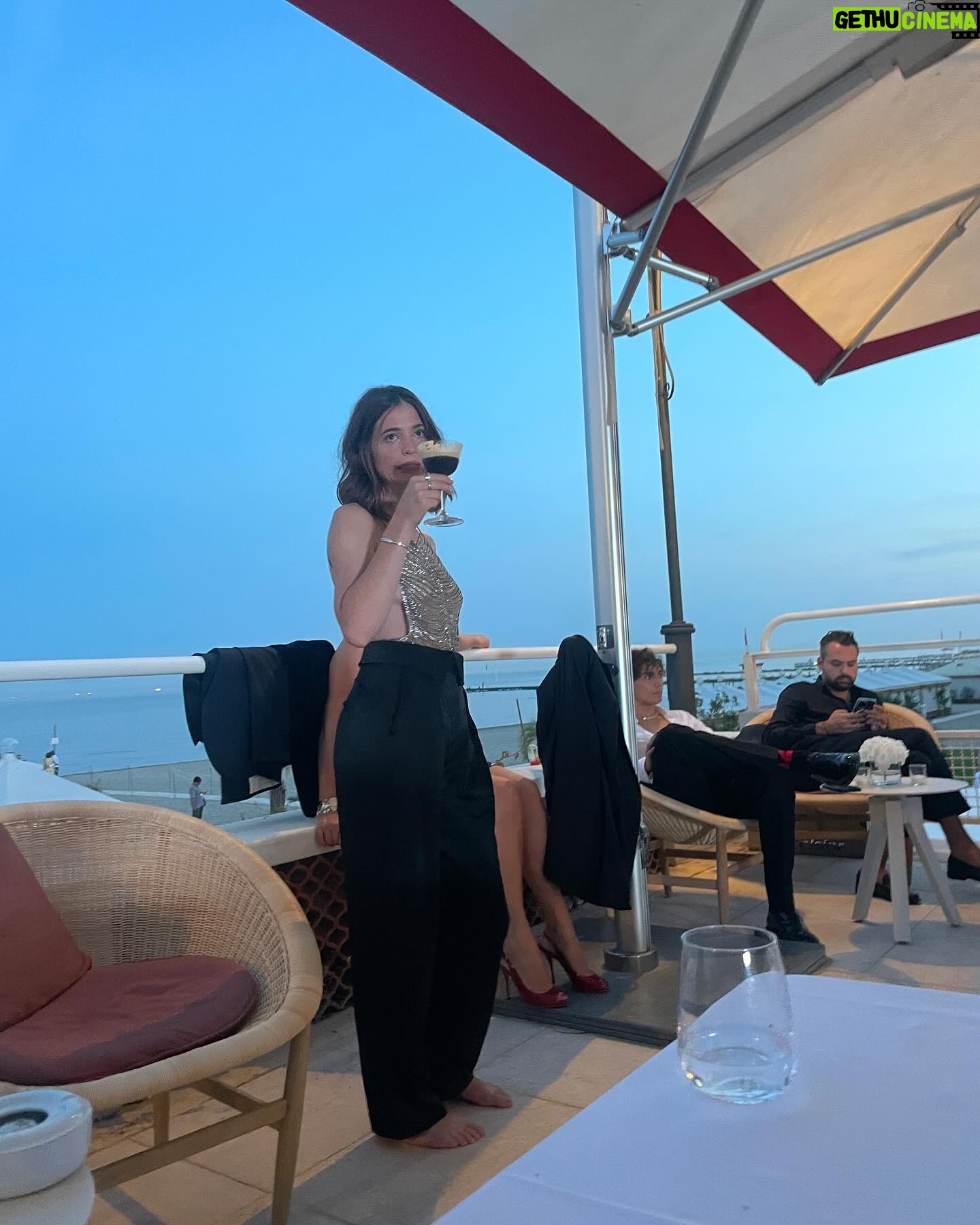 Lisa-Marie Koroll - 3K Likes - Venedig war so schön 🍸🤘🏻