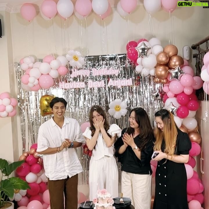 Loide Christina Teixeira - 74.8K Likes - Selamat Ulang Tahun @havizadevianjani Wish you All The Best Panjang umur sehat selalu 🥳
Satu kalimat untuk Haviza di hari ulang tahunnya ini donk gaes ⁉️