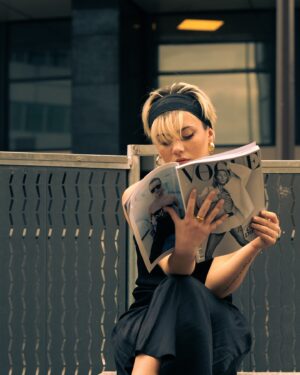 Lola Antolinos Instagram - La Parisienne by @houss_kh 

L’antithèse ultime,
Le paradoxe.