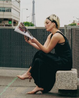 Lola Antolinos Instagram - La Parisienne by @houss_kh 

L’antithèse ultime,
Le paradoxe.
