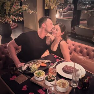 Loren Brovarnik Instagram - You & I 🩷🩵
#teambrovarnik #9years #marriedlife #happilyeverafter #realdeal