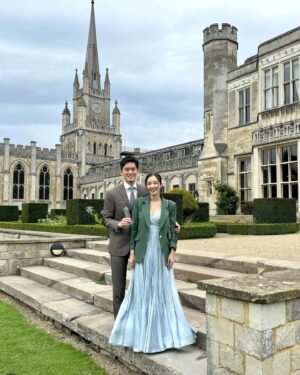 Louisa Mak Instagram - Congratulations Kirsty & Kelvin. Beautiful weather, beautiful venue, beautiful speeches. 

PS 中秋節快樂！
PPS 飛英國機票真係好緊張😪😪😪

#ashridge #wedding #cambridge
