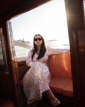 Lucrezia Guidone Instagram - Postcards from Venice 🫶🏻

Make up @armanibeauty 
@fulviatellone @simonebelliagency @simonebellireal 

Hair @cotrilspa 

Abito @etro 

@giannichiffi 
@wannabemgmt

@phabiosphoto_