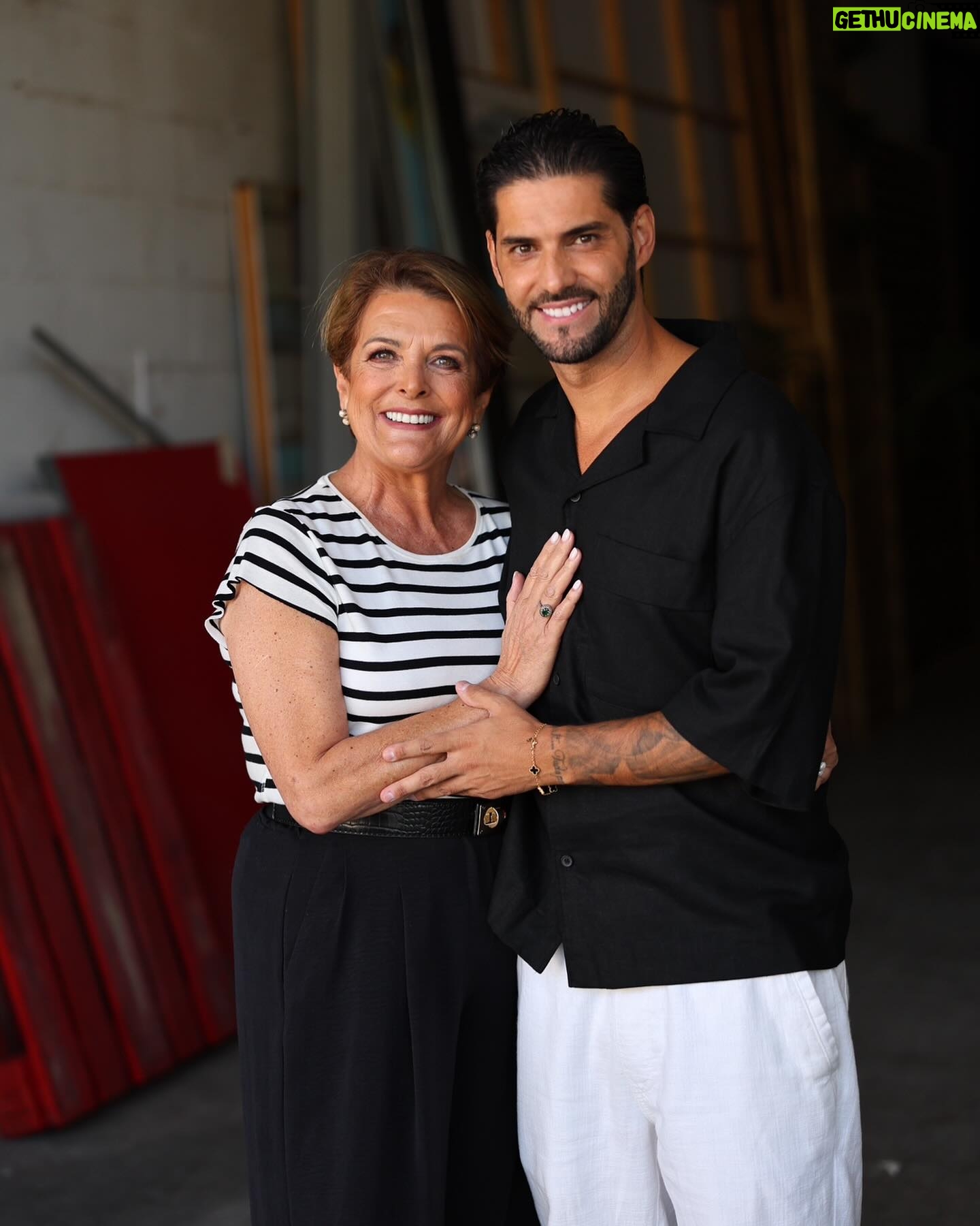 Luísa Castel-Branco - 2.2K Likes - Hoje no @doisas10tvi .
Não conhecia o Gonçalo até, creio, há ano e meio atrás .
É das pessoas mais bem educadas, mais preocupado com os outros e sempre carinhoso.
A vida tem destas coisas e eu tenho que agradecer encontrar no meu caminho seres humanos como o meu @gquinaz_10_oficial ❤️❤️❤️❤️