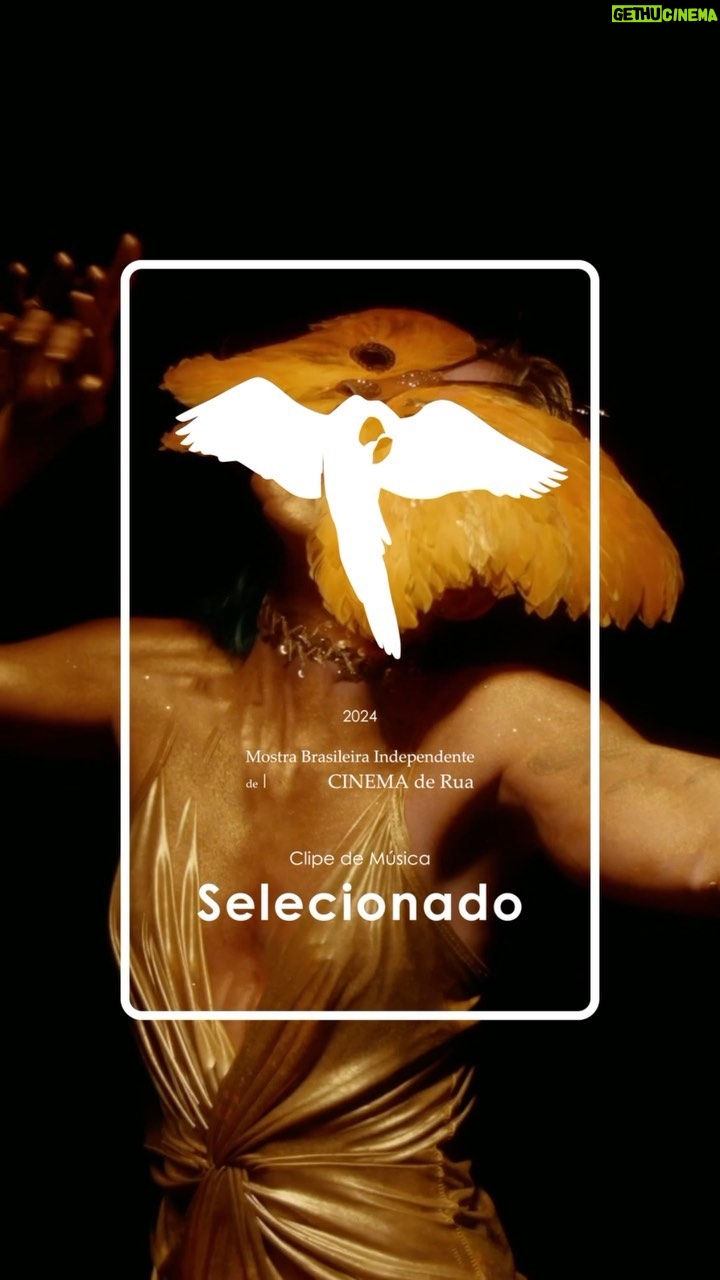 Luna Di - 1K Likes - Acordei hoje com a notícia de que meu clipe “Me Tenho” produzido pela @voyagestudios.co foi selecionado para participar da Mostra Brasileira Independente de Cinema de Rua @mbicr.festival 🤍✨ E passamos pra próxima fase!!
Quanta alegria!✨🙏🏻🥹
@v1gonc
@caioluigicaio
@peculiarjupiter
@taudiill
@bbgumatelier