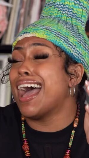 MALAYA Instagram - TINY DESK IN BIO
Thank you to @nprmusic for the space
Thank you x♾️ to @keyonharrold for always making room for lul ol me. You’re a blessing beyond the music 🫂