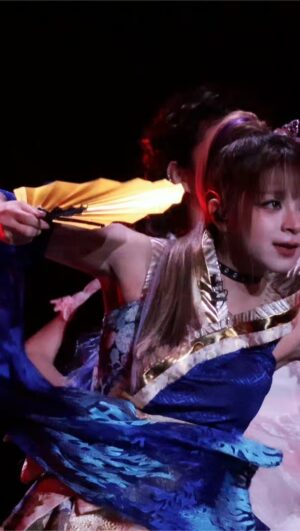 MARiA Instagram - 奔赴万人现场🔥
💙響喜乱舞💙

#MARiA #美依礼芽 #GARNiDELiA