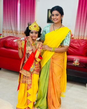 Maahi Gouthami Instagram - Andhariki Krishnashtami Subhakankshalu🤩🥰 
Ma Chi La Sow Krishnayya tho♥️ 
#chiranjeevilakshmisowbhagyavathi #lakshmi #junnu #krishnashtamispecial #maahigouthami #janmashtami #instagood #instadaily #instamood #instalike