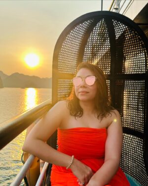 Maanvi Gagroo Instagram - What’s my favourite colour palette, you ask? Sunset! Sunset is my favourite colour palette 🧡🫶🏽🌅