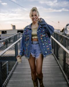 Actress MacKenzie Porter HD Instagram Photos and Wallpapers August 2024