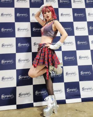 Machico Instagram - C
8/30@ #アニサマ DAY1
ソロ衣装👗赤チェックでPOPにROCKに❣️
#このすば 楽曲でお届けでした～🎵
ダンサーズちゃんといっしょに💃
Growing Up/TOMORROW/fantastic dreamer 
リボンを編み込んでもらったよ🎀
Styling つばちゃんさん @tsubasashimoda 🪆
make&hair 藤田さん 💄
#Machico #anisama #衣装 #衣装記録