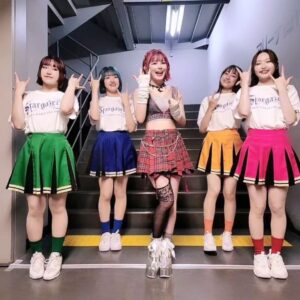 Machico Instagram - C
8/30@ #アニサマ DAY1
ソロ衣装👗赤チェックでPOPにROCKに❣️
#このすば 楽曲でお届けでした～🎵
ダンサーズちゃんといっしょに💃
Growing Up/TOMORROW/fantastic dreamer 
リボンを編み込んでもらったよ🎀
Styling つばちゃんさん @tsubasashimoda 🪆
make&hair 藤田さん 💄
#Machico #anisama #衣装 #衣装記録