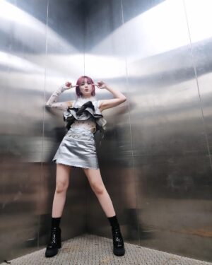 Machico Instagram - C
#キムチクラ ライブ衣装👗
シルバーギラギラぎゃる卍
Styling @tsubasashimoda ❣️
#Machico #韓国 #衣装 #衣装記録