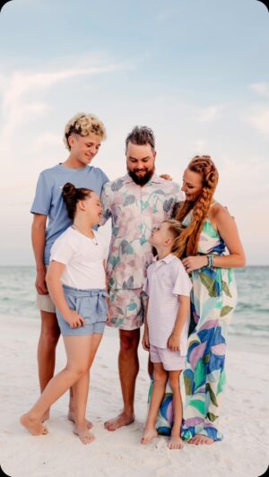 Maci Bookout Instagram - Wherever together is, we call that home. 💜🔐🌎

#thingsthatmatter 
#ocean #vacation 

📸 @briannamerrittphotography you’re work is unbelievable as usual! 🩵