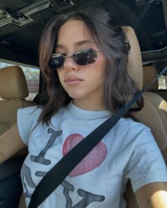 Actress Mackenzie Ziegler HD Photos and Wallpapers December 2024