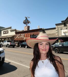Actress Madeline Carroll HD Photos and Wallpapers February 2025