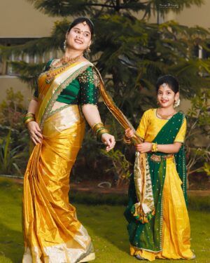 Madhu Reddy Instagram - The only love that I really believe in is a mother’s love for her children.’’ Children’’😘❤️🤗

Sareee : @pattusareesbysai 
Blouse&purvi👗 @pravallis_boutique 
MUA: @sushma_reddy_makeup_artist 
 📸 :: @tinyhugsphotography 

#happy #instagram #instalove #feed #loveislove #love #heart #childrenphotography #kids #saree #sareelove #sareelover #sareeindia #sareecollection #sareestyle #sareecollection #pattusarees #pattu #treditional #treditionaljewellery #jewellery #trending #trend #puja #decoration #decoracion #festival #festivallife #festivaloutfit #motherdaughter #mothernature