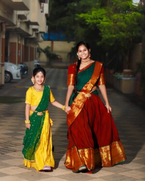 Madhu Reddy Instagram - The only love that I really believe in is a mother’s love for her children.’’ Children’’😘❤️🤗

Sareee : @pattusareesbysai 
Blouse&purvi👗 @pravallis_boutique 
MUA: @sushma_reddy_makeup_artist 
 📸 :: @tinyhugsphotography 

#happy #instagram #instalove #feed #loveislove #love #heart #childrenphotography #kids #saree #sareelove #sareelover #sareeindia #sareecollection #sareestyle #sareecollection #pattusarees #pattu #treditional #treditionaljewellery #jewellery #trending #trend #puja #decoration #decoracion #festival #festivallife #festivaloutfit #motherdaughter #mothernature