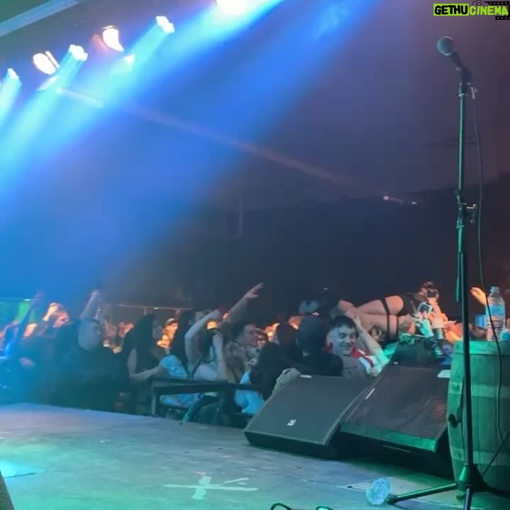 Mala Rodríguez - 44.7K Likes - Qué regalo!!!! 🐚🪡 hoy les espero en Santiago!!!! Va a ser algo muy especial✨✨✨