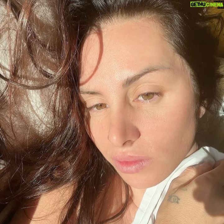 Mala Rodríguez - 44.7K Likes - Qué regalo!!!! 🐚🪡 hoy les espero en Santiago!!!! Va a ser algo muy especial✨✨✨