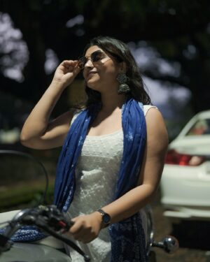 Malavika Sreenath Instagram - Ride polaama? 😉 

📸 @muzammilmooza 🫶🏼