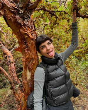 Malena Sánchez Instagram - ✨
Tan poético:

-Pancho, sagrado panchito
-Ruta y milanga
-Casa de mamá y papá
-Un conductor durmiendo siesta
-Familia ludópata
-Enamorada de un bosque de tabaquillos (x2)
-🍄 
-🌳
-Me hice pija, una pena no tenerlo grabado
-Picadas like arévalo en los 90
-Ernesto, el pibe más divertido del mundo
-Tragedia de mate
-Dj Raydan
-Mamá es una colgada
-El amor
-El baño de mi casa y mi cartelito

Besitos redessshhh ✨✨✨