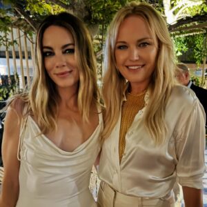 Malin Åkerman Instagram - Friends and fun times always @mptf #eveningbefore #whiteparty @michellemonaghan @myherbitual #emmys