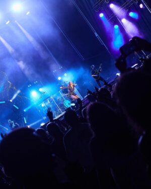 Malú Instagram - Mi gente de Alcalá de Henares!!!! Q gran noche a vuestro lado!!!! Esa energía, esas ganas de disfrutar y cantar juntos. Millones de gracias por compartir taaaaaanto con nosotros. Os quieroooooooo!!! 🤟🏼🤟🏼🤟🏼

Dónde nos volvemos a ver??? Q este Tour sigueeee!!! Vamooooooos!!! 

📸 @salvamuste