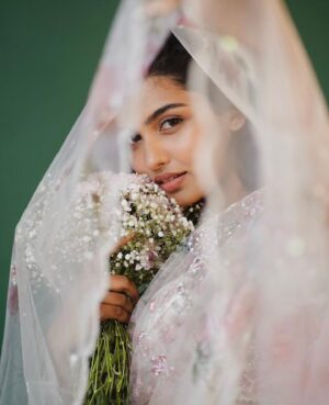 Mamitha Baiju Instagram - August in my memories✨
.
Styled by @styyledbyjoe @joe_elize_joy
Photography @merin__georg
MUAH @makeup_by.aju
Outfit @indrasdesigns
Location @tinyturtle.media
Shoot coordination @jubin_vincent