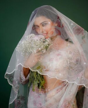 Mamitha Baiju Instagram - August in my memories✨
.
Styled by @styyledbyjoe @joe_elize_joy
Photography @merin__georg
MUAH @makeup_by.aju
Outfit @indrasdesigns
Location @tinyturtle.media
Shoot coordination @jubin_vincent